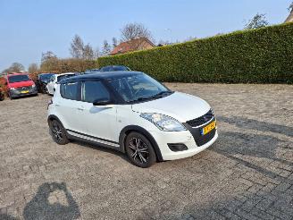 Suzuki Swift 1.2i  5drs  airco picture 2