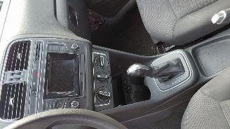 Schadeauto Volkswagen Polo 1.4 tdi  90pk navi  automaat 2015/4