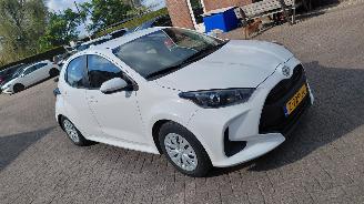 Damaged car Toyota Yaris 1.5 hybrid  navi clima 2024/5