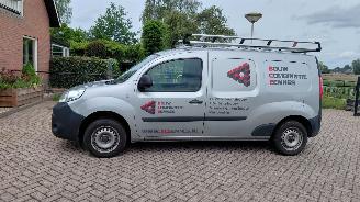 krockskadad bil bedrijf Renault Kangoo 1.5 dci  95pk maxi 2021/4