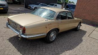 Jaguar XJ 4.2  245pk airco picture 4