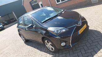 Unfallwagen Toyota Yaris 1.5 hybrid  navi clima 2016/9