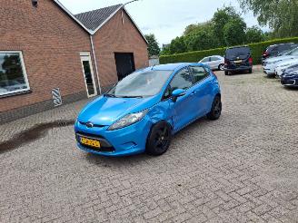 skadebil auto Ford Fiesta 1.25i 5drs airco 2010/4