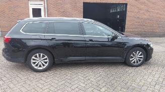 Vaurioauto  passenger cars Volkswagen Passat 1.6 tdi 120pk  automaat 2019/6