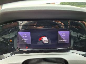 Volkswagen Golf 1.0 hybrid  110pk automaat navi picture 3