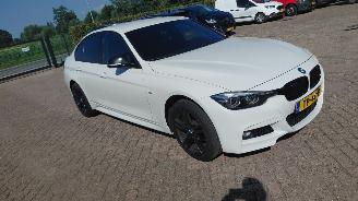 Voiture accidenté BMW 3-serie 318i  m sports clima 2018/9