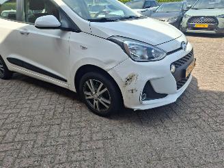 Schadeauto Hyundai I-10 1.0i 67pk 5drs airco 2018/1