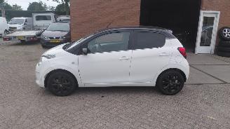 uszkodzony samochody osobowe Citroën C1 1.0 vti shine  clima navi lmv 2021/3