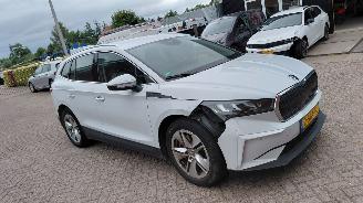 Voiture accidenté Skoda Enyaq 204pk   clima navi    80kw accu 2022/2