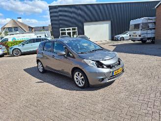Schadeauto Nissan Note 1.2 98pk automaat  navi clima 2015/10