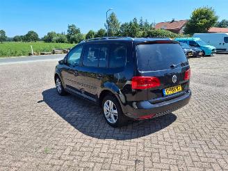 krockskadad bil auto Volkswagen Touran 1.4 tsi  140pk  automaat   7 persoons 2012/7