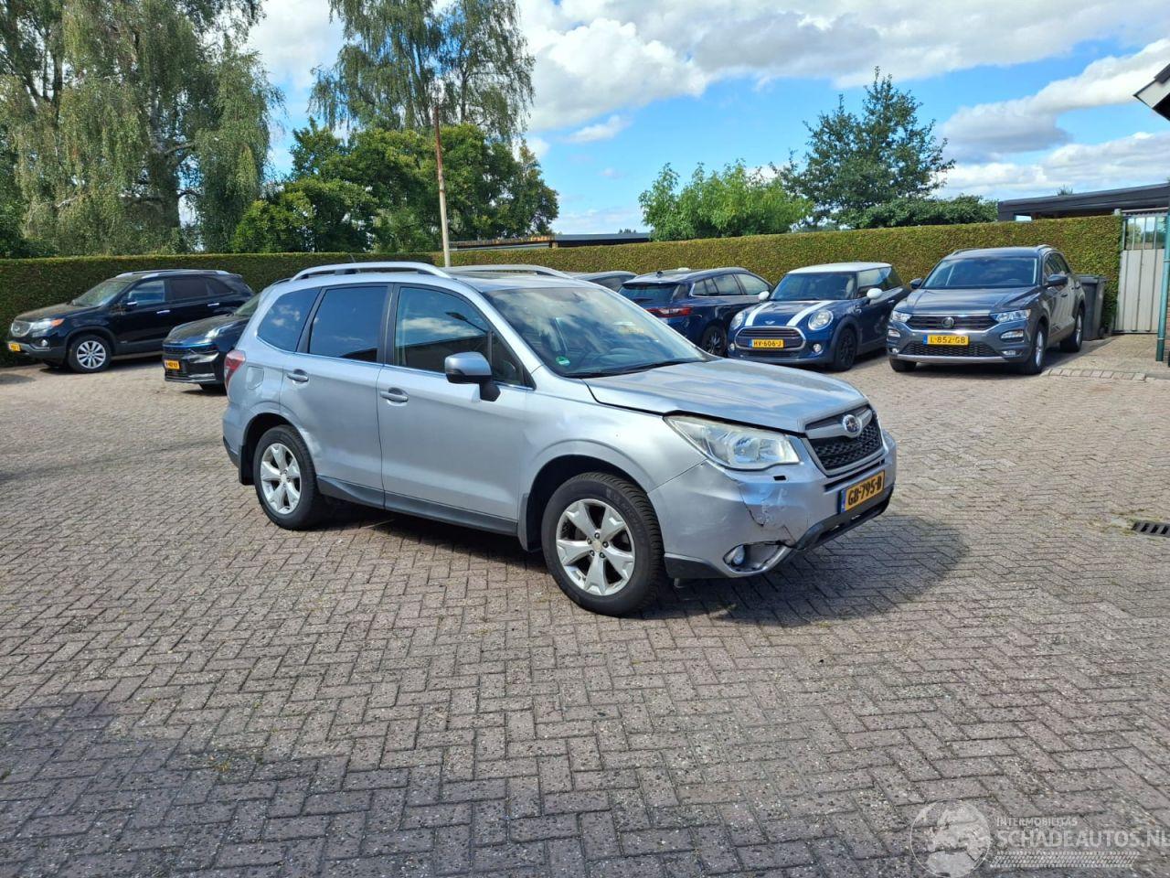 Subaru Forester 2.0i  150pk automaat pano