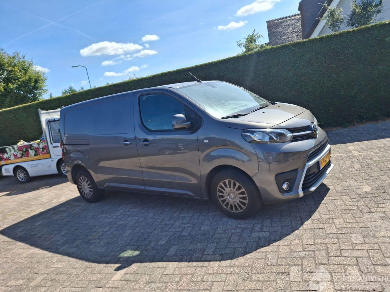Toyota Proace 2.0 d4d  177pk automaat  navi  clima