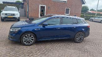 uszkodzony samochody osobowe Renault Mégane 1.5 dci  81kw  pano  auomaat 2018/1