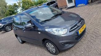 Damaged car Hyundai I-10 1.1i 69pk airco 5drs 2011/2
