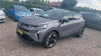 krockskadad bil auto Renault Captur 1.6 e tech  hybrid  navi 2025/3