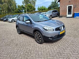 krockskadad bil auto Nissan Qashqai 1.6i 5drs airco pano   117pk 2011/9