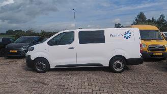Vaurioauto  commercial vehicles Peugeot Expert 2.0 hdi  122pk lang  dubbel cabine   airco 2019/6