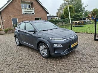 Unfallwagen Hyundai Kona 64kw accu    204pk navi clima 2020/12