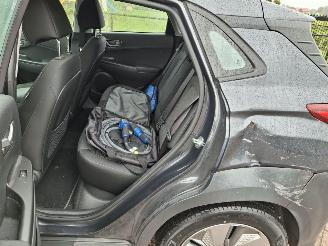 Hyundai Kona 64kw accu    204pk navi clima picture 12
