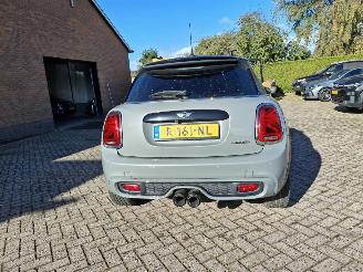 krockskadad bil auto Mini Cooper 1.6i 184pk  works uitvoering  navi leer 2014/1