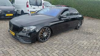 Unfallwagen Mercedes E-klasse 350d  258pk  lang  navi 2016/10