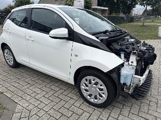 Toyota Aygo 1.0 VVT i X-PLAY DIEFSTALSCHADE! 17796 KM BOUWJAAR 2018 picture 5