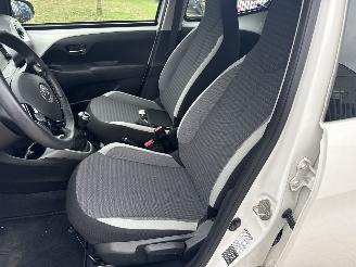 Toyota Aygo 1.0 VVT i X-PLAY DIEFSTALSCHADE! 17796 KM BOUWJAAR 2018 picture 8