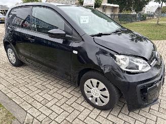 Volkswagen Up! 1.0 UP! 5 DEURS LICHTE RIJDBARE SCHADE! 2017 PRIJS 3999 EURO VAST picture 6