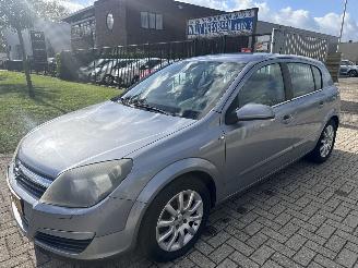 bruktbiler auto Opel Astra 1.6 ESSENTIA AIRCO MOOIE AUTO BOUWJAAR 2004  1500 EURO 2004/12