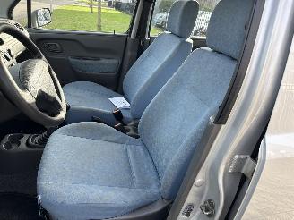 Suzuki Wagon-R+ 1.3 SEASON 163000 KM NIEUWE APK! BOUWJAAR 2001 1250 EURO picture 9