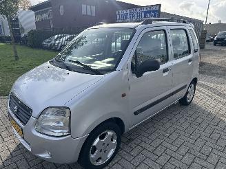 begagnad bil auto Suzuki Wagon-R+ 1.3 SEASON 163000 KM NIEUWE APK! BOUWJAAR 2001 1250 EURO 2001/11