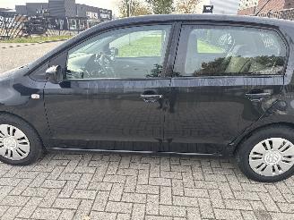 Volkswagen Up! 1.0 BLEUMOTION MET SPUITWERK! BOUWJAAR 2016  4200 EURO VAST! picture 2