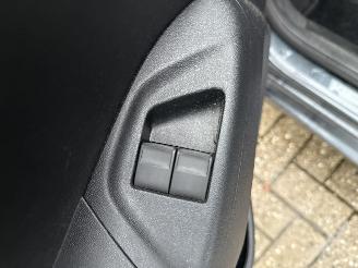 Peugeot 108 1.0e VTI ACTIVE 63933 KM LICHTE SCHADE! BOUWJAAR 2017  4950 EURO picture 8