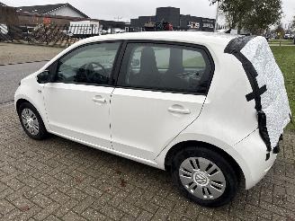 Volkswagen Up! 1.0 UP! BLEUMOTION BOUWJAAR 2015 RIJDBAAR 3100 EURO SCHERP! picture 2
