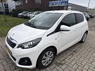 Schadeauto Peugeot 108 1.0e-VTI ACTIVE LICHTE SCHADE! BOUWJAAR 2019 49448 KM 5600 EURO 2019/11