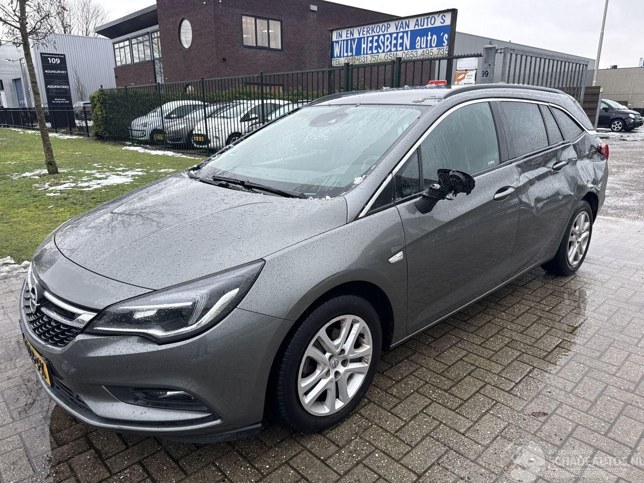 Opel Astra 1.4 TURBO BUSINESS EXCUTIVE LICHTE SCHADE! BOUWJAAR 2017 4999