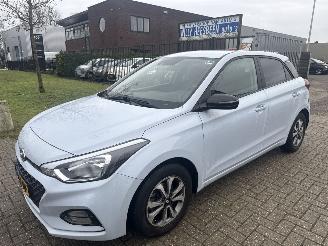 Vaurioauto  passenger cars Hyundai I-20 ACTIVE NIEUW MODEL RIJDBARE SCHADE! BOUWJAAR 2020 5999 VAST 2020/9