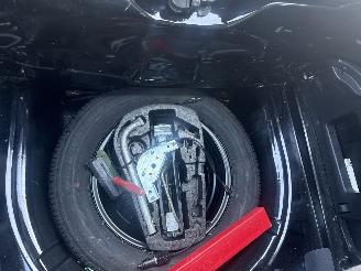 Volkswagen Up! 1.0 UP! 58237 KM RIJDBAAR BOUWJAAR 2017  5850 EURO VAST picture 15