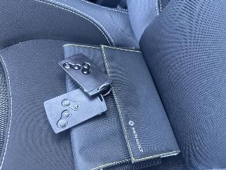 Renault Clio 0.9 TCe ZEN  85000 KM SPUITWERK! BOUWJAAR 2017  5999 EURO VAST! picture 12