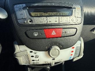 Peugeot 107 1.0 ACTIVE RIJDBAAR 104000 KM BOUWJAAR 2014 SCHERP 2200 EURO picture 10