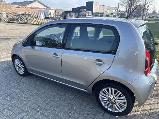 Volkswagen Up! 1.0 BLEUMOTION 111000 KM NAP BOUWJAAR 2016 SCHERP! 4850 EURO picture 2