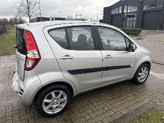 Suzuki Splash 1.0 VVT COMFORT EASS LICHTE SCHADE! BOUWJAAR 2015 3200 EURO picture 4