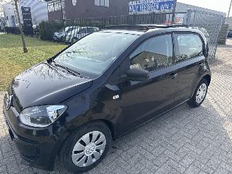 Schadeauto Volkswagen Up! 1.0 TAKE UP! SCHERMSCHADE! 253000 KM VASTE PRIJS 2999 EURO 2013/6