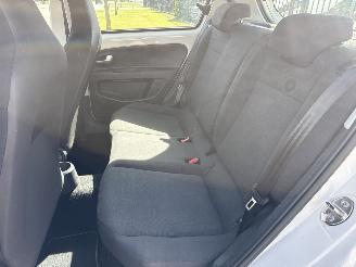 Volkswagen Up! 1.0 UP! LICHTE SCHADE! 2e EIGENAAR BOUWJAAR 2019  5850 EURO picture 9