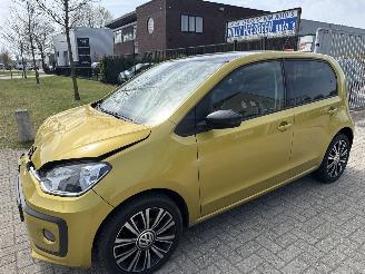 Coche accidentado Volkswagen Up! 1.0 BMT HIGH UP! BOUWJAAR 2017 VASTE PRIJS 4999 EURO 2017/2