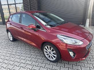 Unfallwagen Ford Fiesta 1.0 AUTOMAAT TITANIUM RIJDBARE SCHADE BOUWJAAR 2017 7850 EURO 2017/12