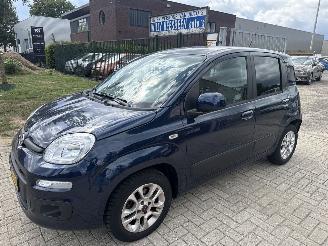 Damaged car Fiat Panda 0.9 LOUNGE AUTOMAAT 1e EIGENAAR 2014 37000 NAP! RIJDBAAR 4600 2014/11