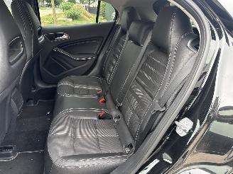 Mercedes GLA 180 122 PK RIJDBARE ACHTERSCHADE! 2019 70133 KM 10999 VAST! picture 10