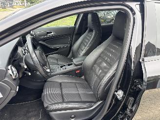 Mercedes GLA 180 122 PK RIJDBARE ACHTERSCHADE! 2019 70133 KM 10999 VAST! picture 9